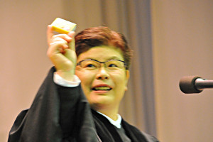 説教中の宗教主任